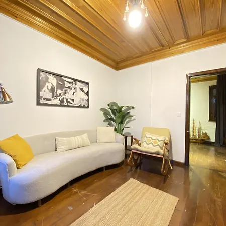 Historic Luetfi Pasha House In Balat 2br Villa