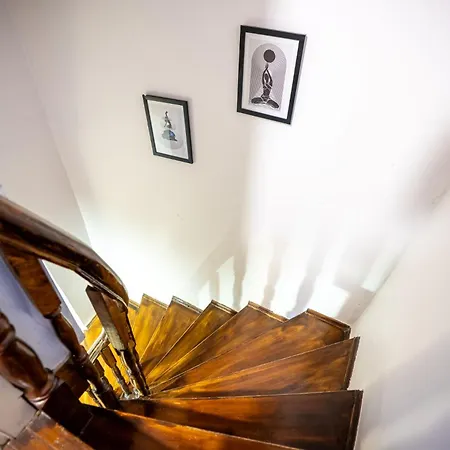 Historic Luetfi Pasha House In Balat 2br *