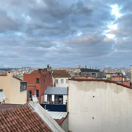 Historic Luetfi Pasha House In Balat 2br * איסטמבול