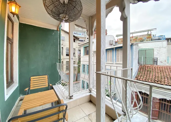 Historic Luetfi Pasha House In Balat 2br *