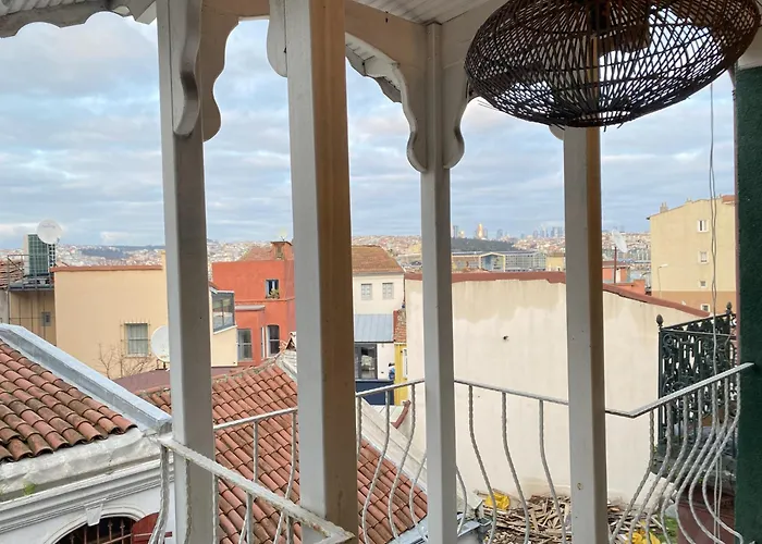 Historic Luetfi Pasha House In Balat 2br וילה